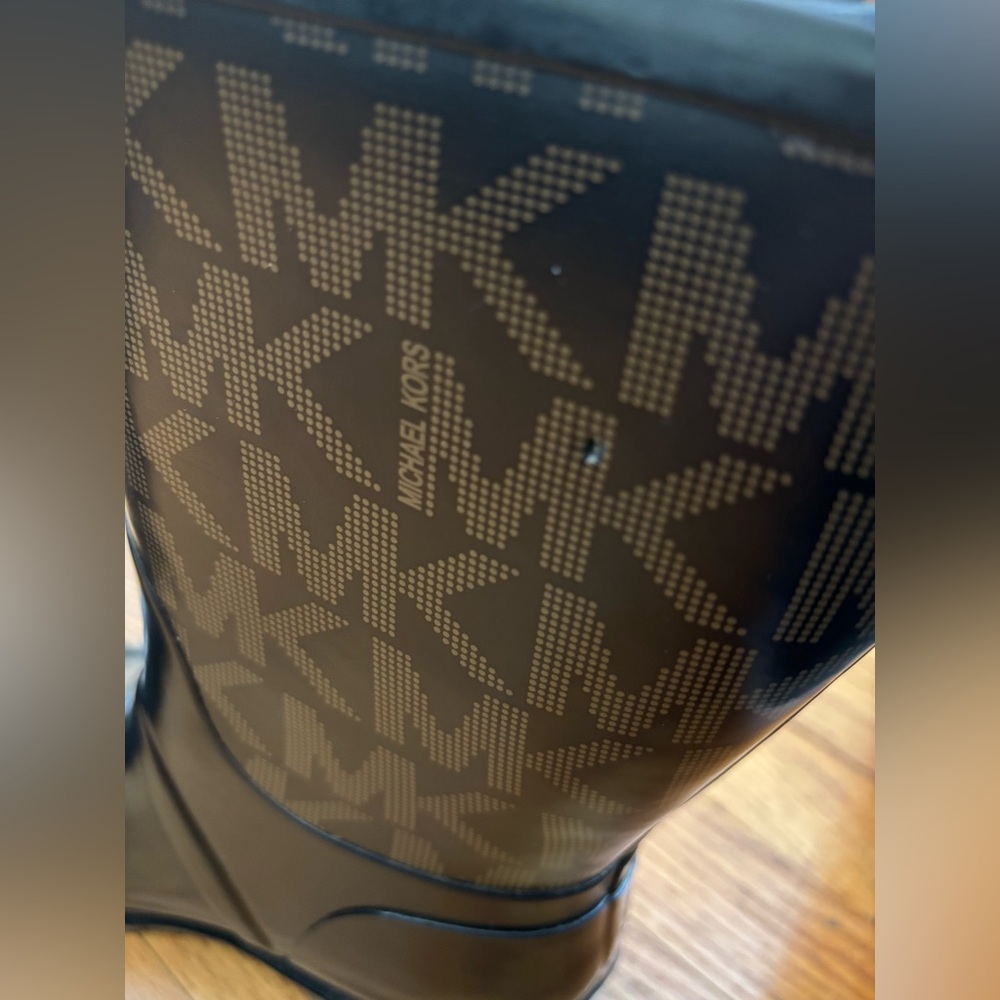MICHAEL Michael Kors Mid Calf RainBoots Women’s 6M Black/Brown Logo Flawed* Read - Picture 8 of 11